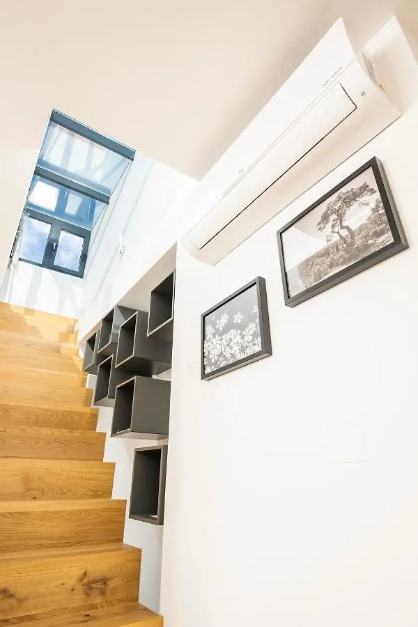 Rooftop Apartments mit großer Terrasse by ichbucheAT Wien