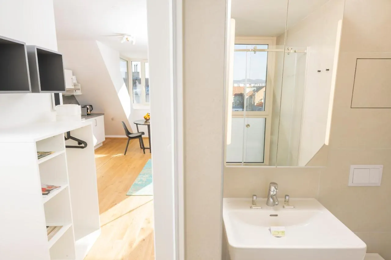 Rooftop Apartments mit großer Terrasse by ichbucheAT Wien