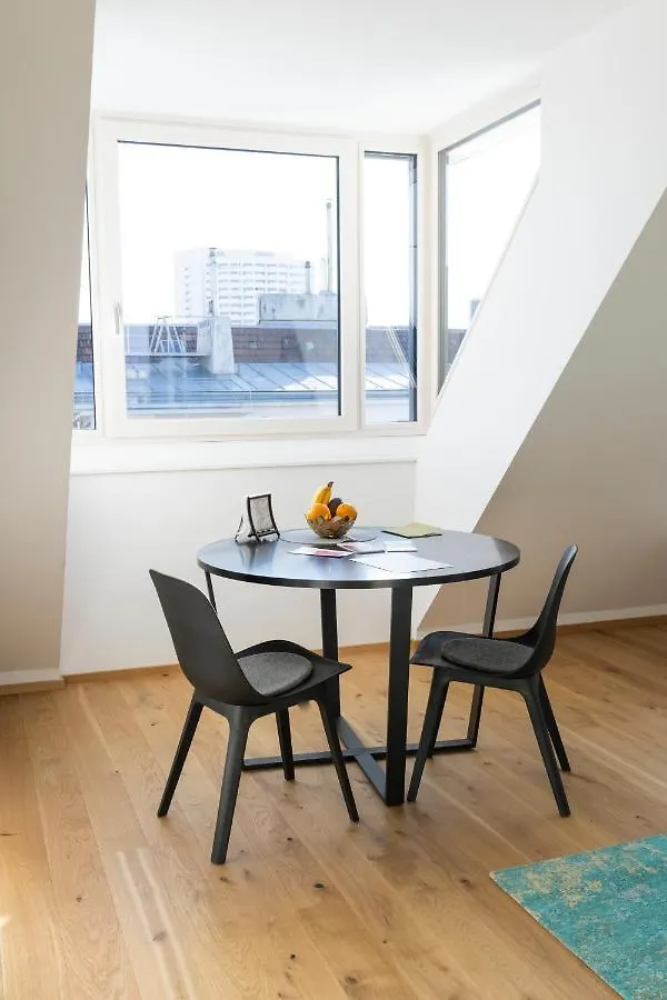Rooftop Apartments mit großer Terrasse by ichbucheAT Wien