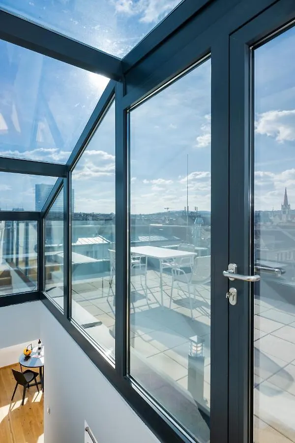 Rooftop Apartments mit großer Terrasse by ichbucheAT Wien 0*,